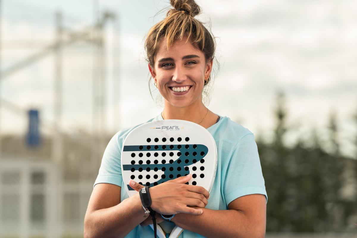 Bullpadel presents the Pearl 26, Bea González's new racket - Padel Cluster